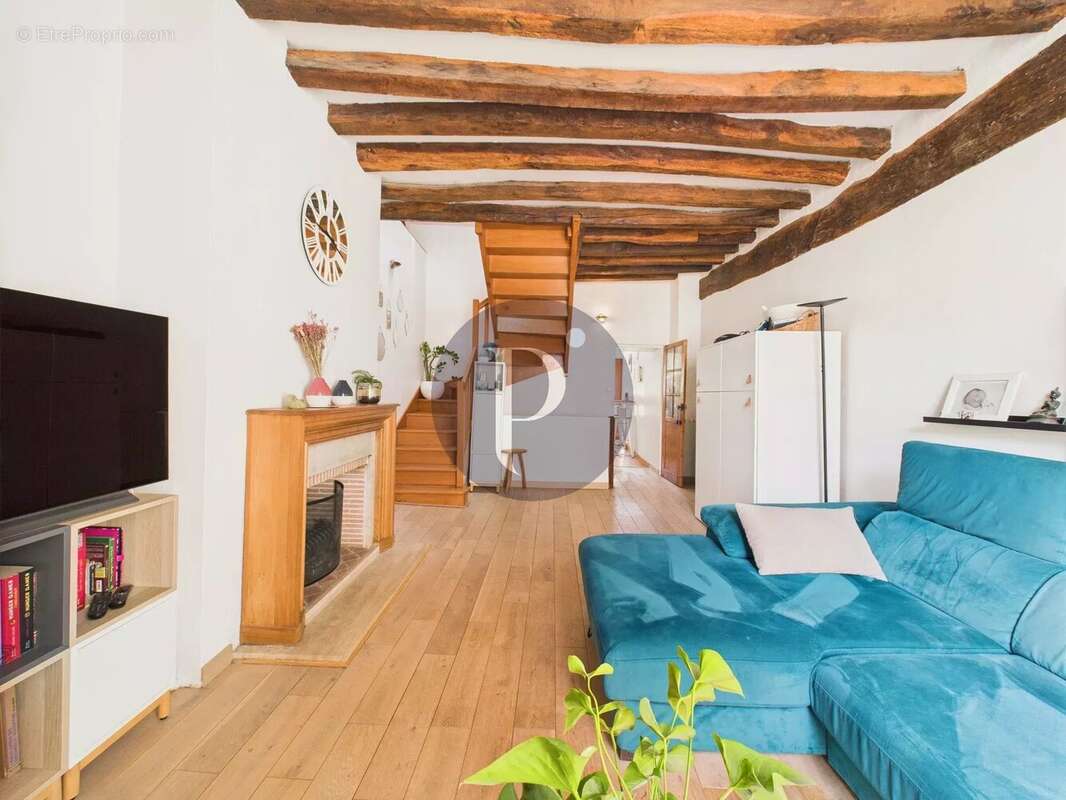 Maison à VERRIERES-LE-BUISSON