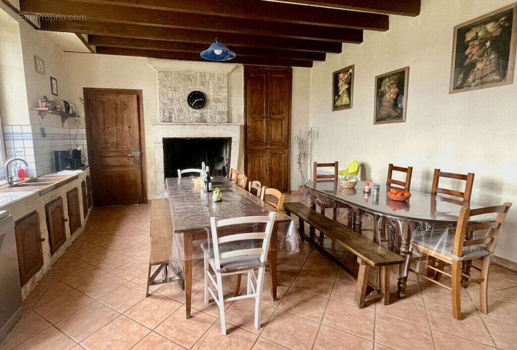 422636a8db1f27d36329a6ba74715f4ce4a8070b - Maison à MORNAC