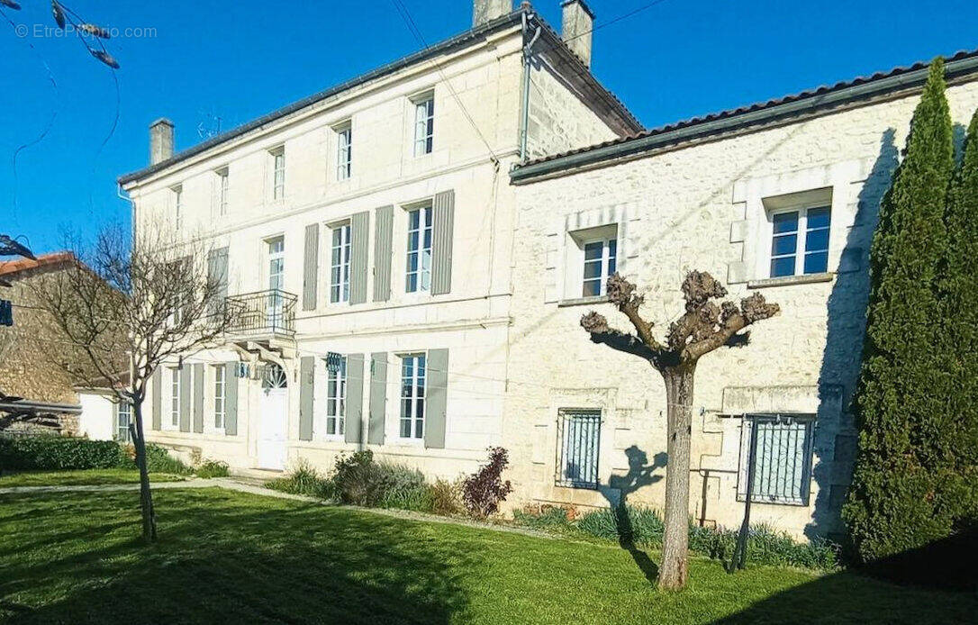 53d939a07276b6da3e7beab5cb56385830771a1f - Maison à MORNAC