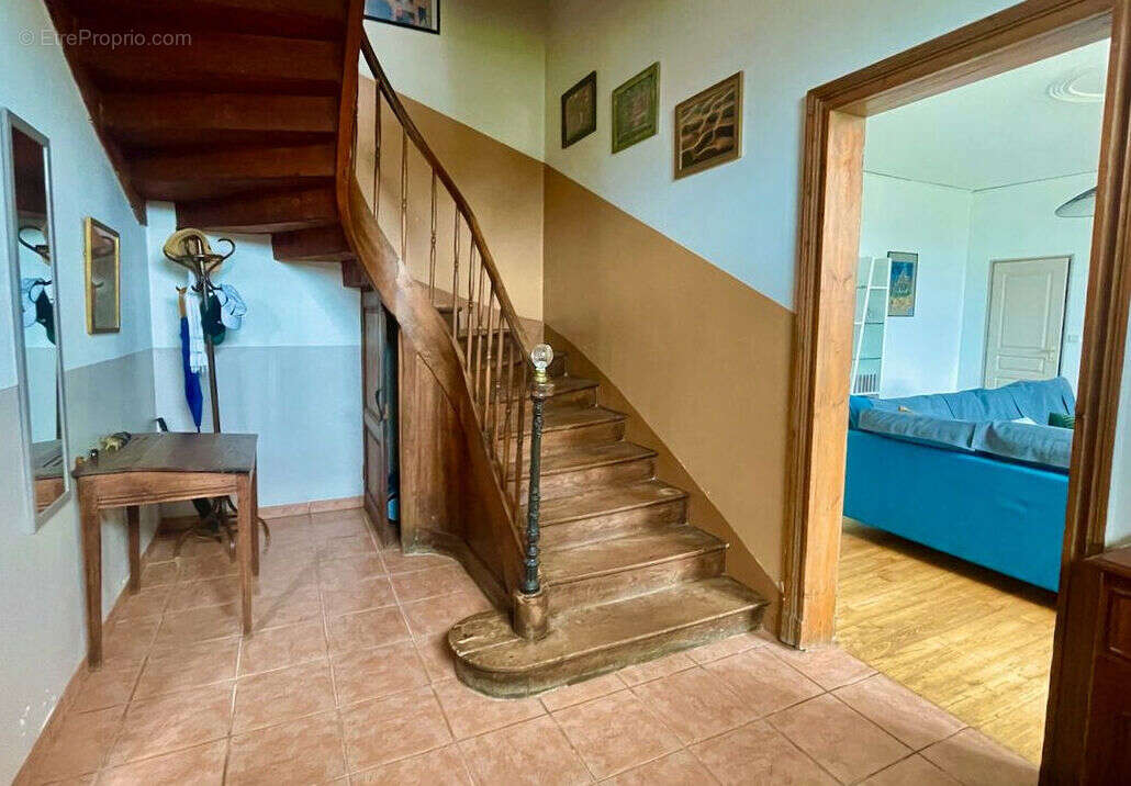 c5682932a2632d1f5ea5dde925df173d99ca1974 - Maison à MORNAC