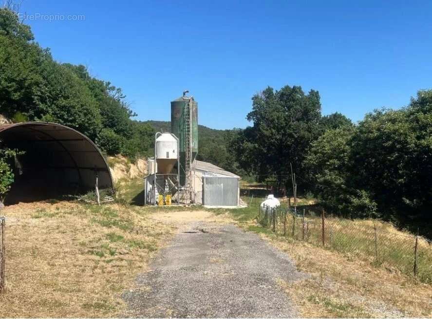 Maison à SAINTE-CROIX-DE-CADERLE