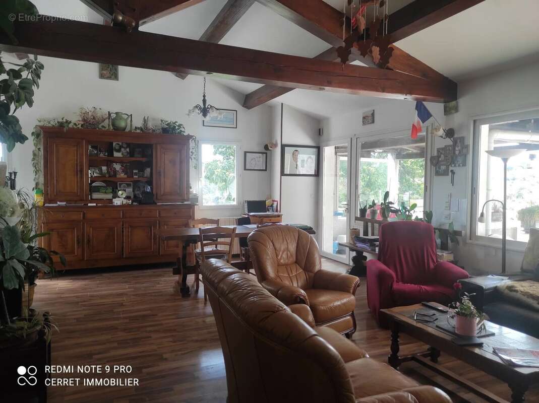 Maison à SAINTE-CROIX-DE-CADERLE