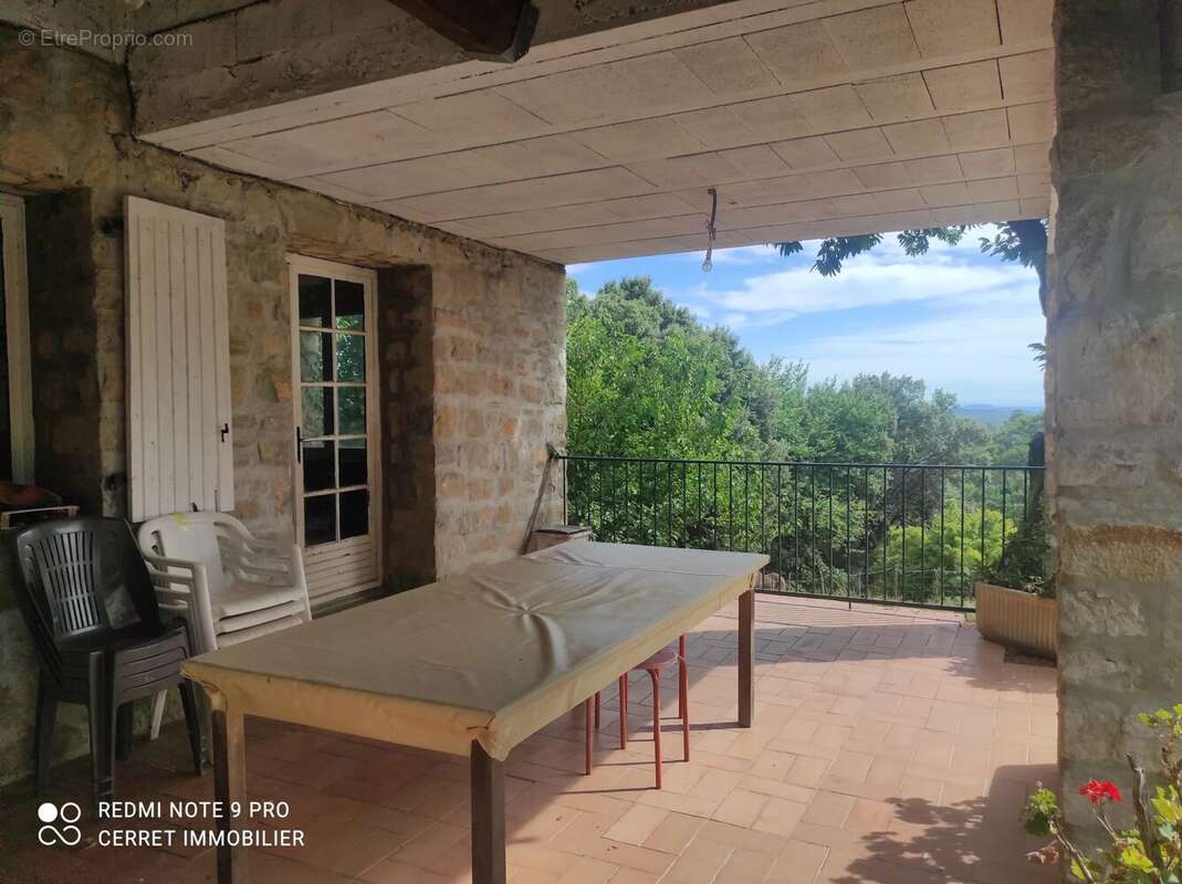 Maison à SAINTE-CROIX-DE-CADERLE