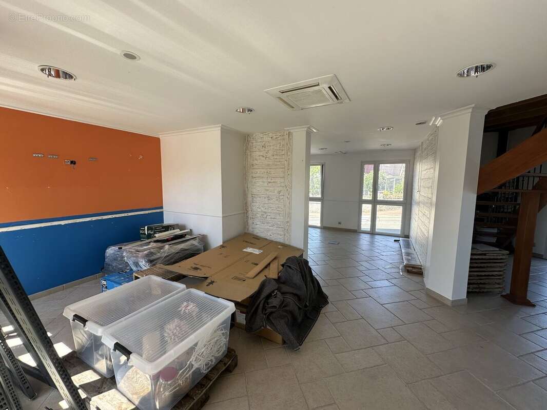 Commerce à LA FERTE-BERNARD