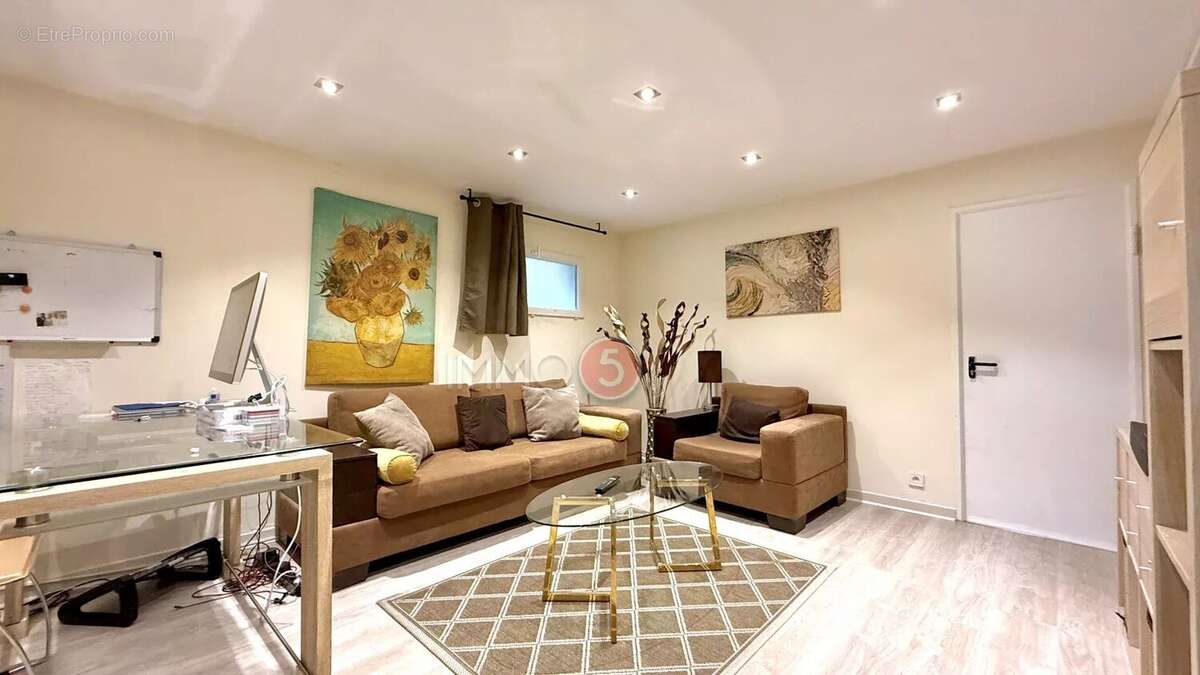 Maison à LES PAVILLONS-SOUS-BOIS