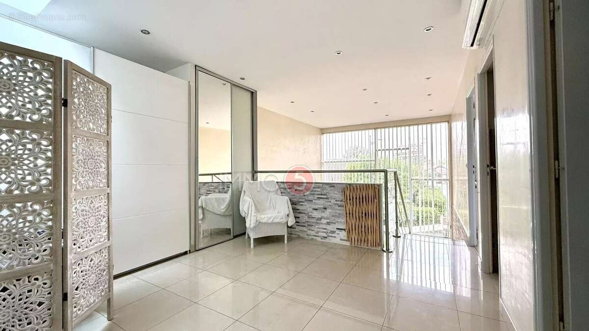 Maison à LES PAVILLONS-SOUS-BOIS