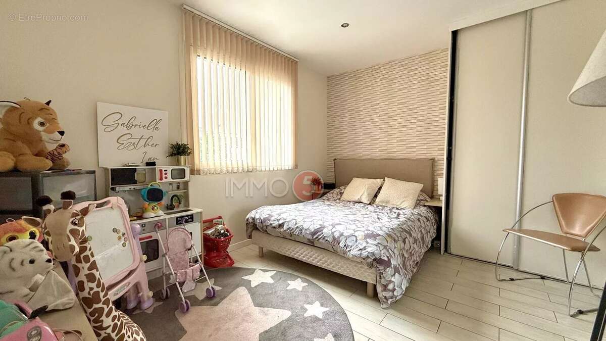 Maison à LES PAVILLONS-SOUS-BOIS