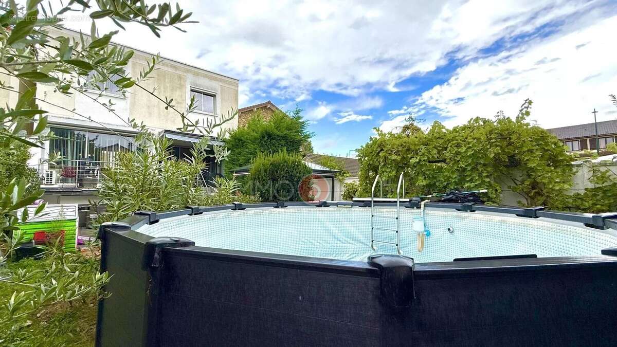 Maison à LES PAVILLONS-SOUS-BOIS