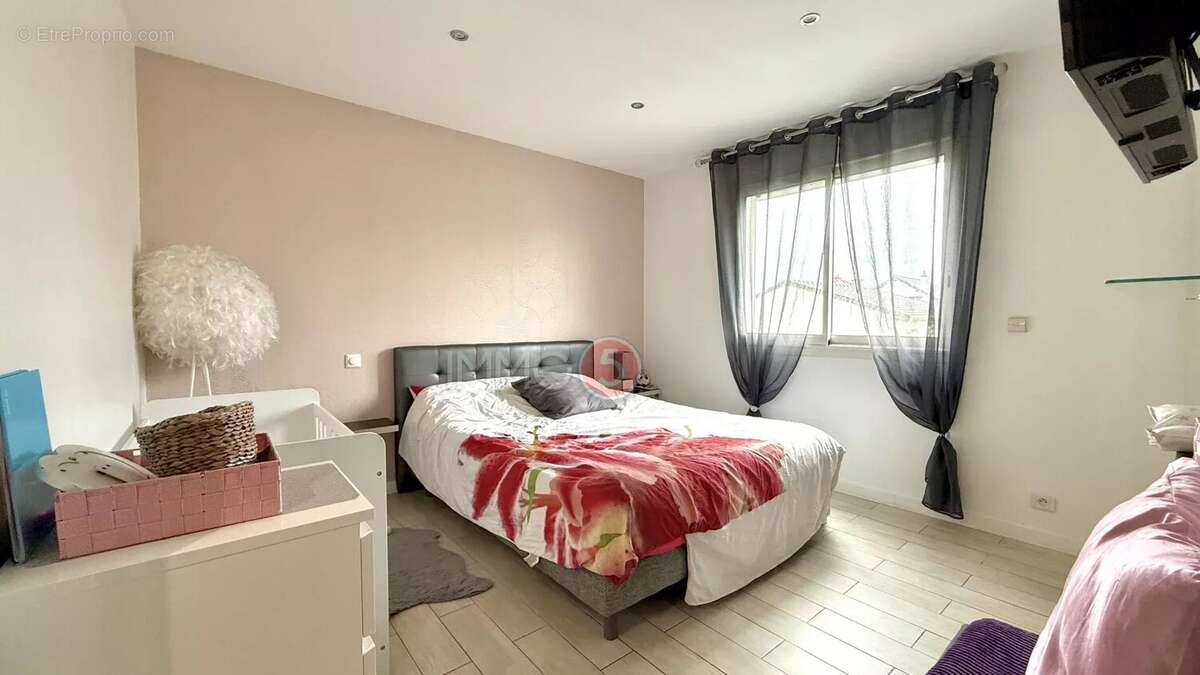 Maison à LES PAVILLONS-SOUS-BOIS