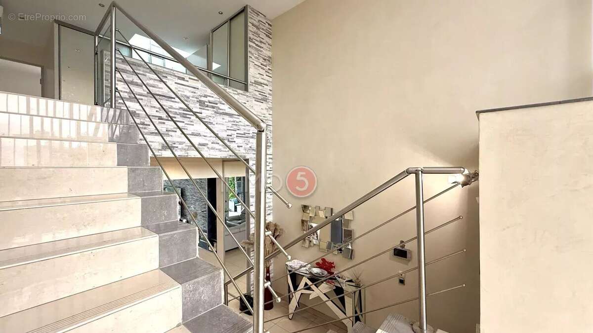 Maison à LES PAVILLONS-SOUS-BOIS