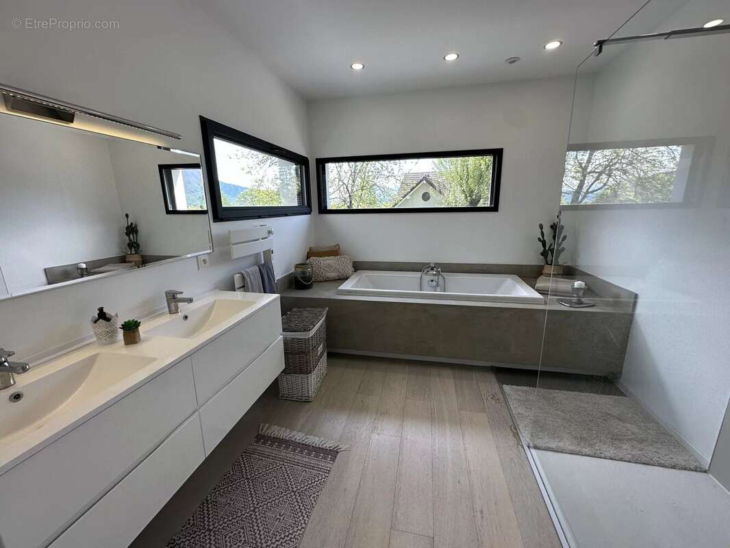 Maison à AIX-LES-BAINS