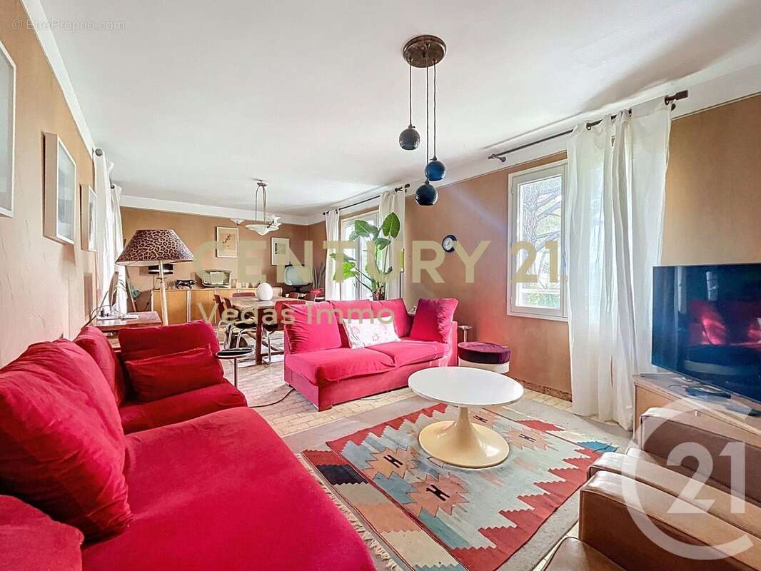 Maison à SAINT-JEAN-DE-VEDAS