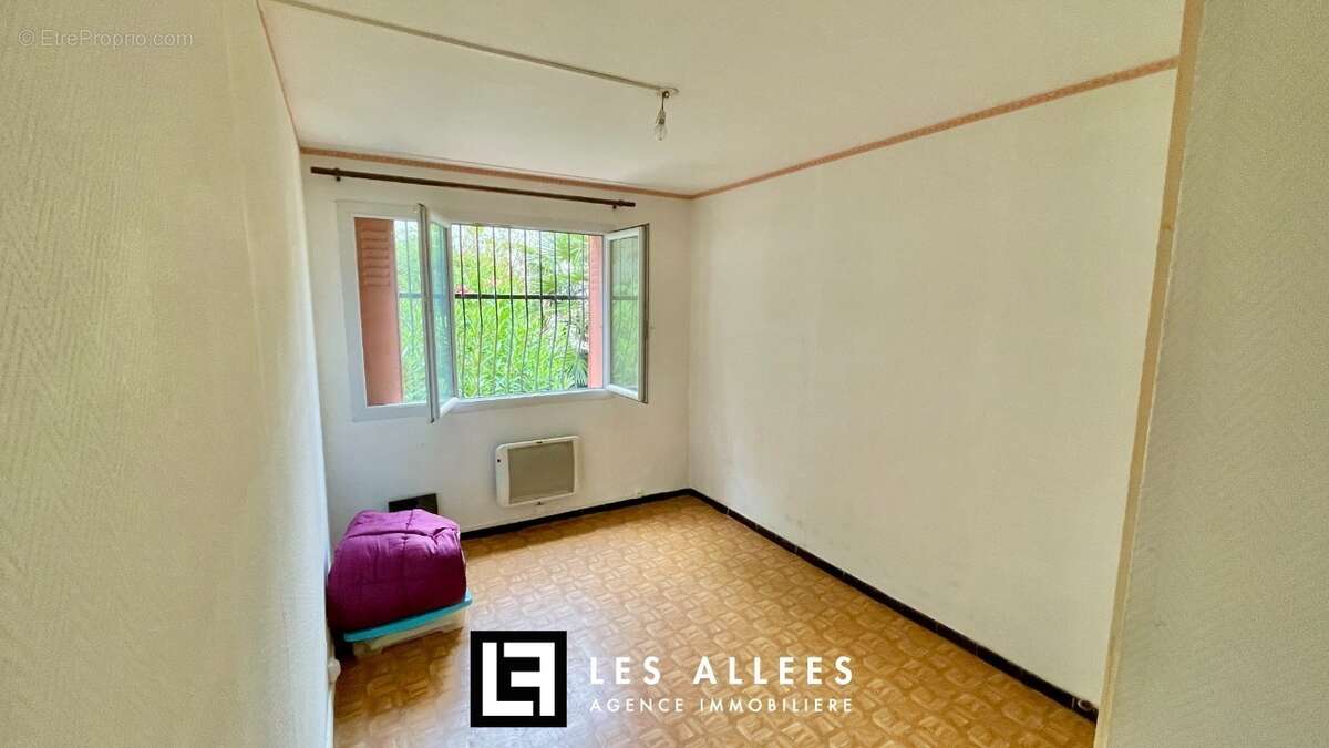 Appartement à VALREAS