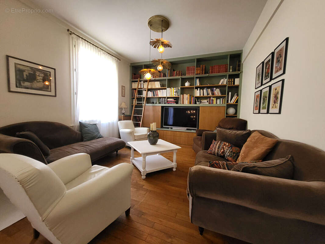 Maison à PARAY-LE-MONIAL