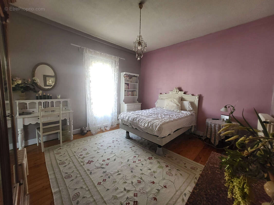 Maison à PARAY-LE-MONIAL