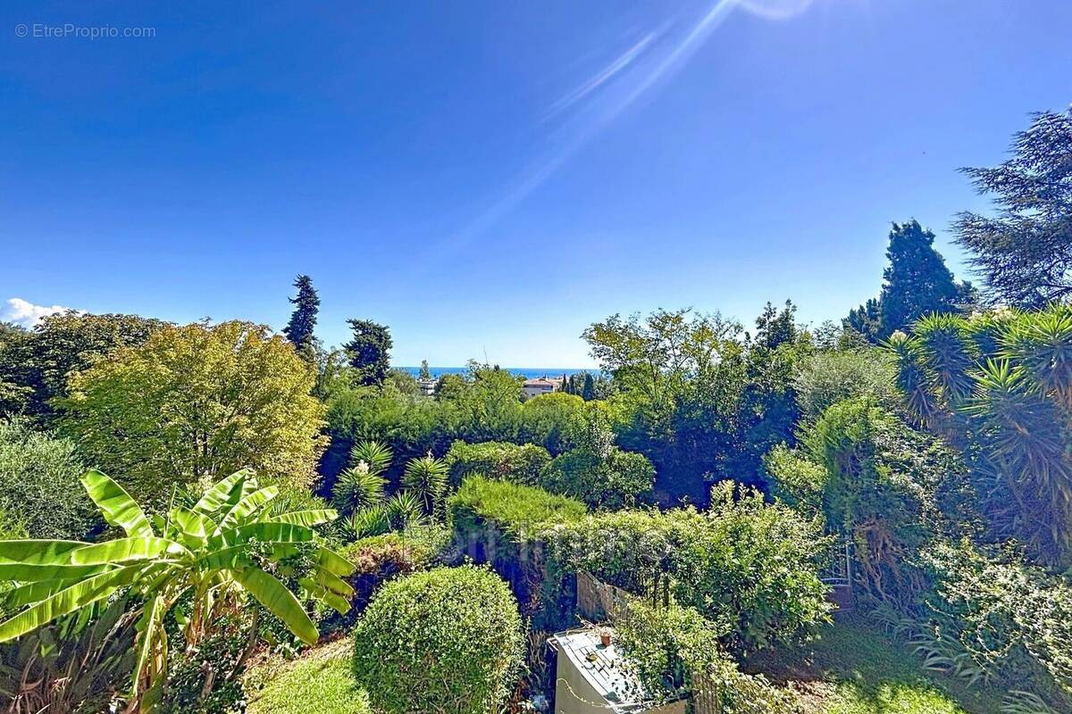 Appartement à VILLENEUVE-LOUBET