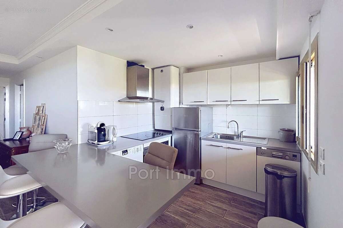 Appartement à VILLENEUVE-LOUBET