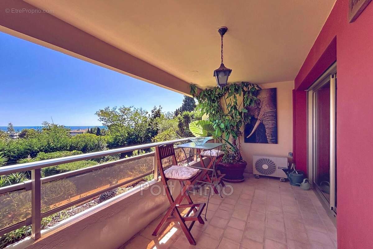 Appartement à VILLENEUVE-LOUBET