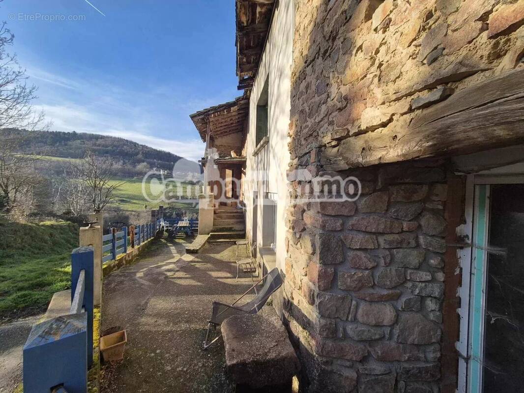 Maison à SAINT-FORGEUX