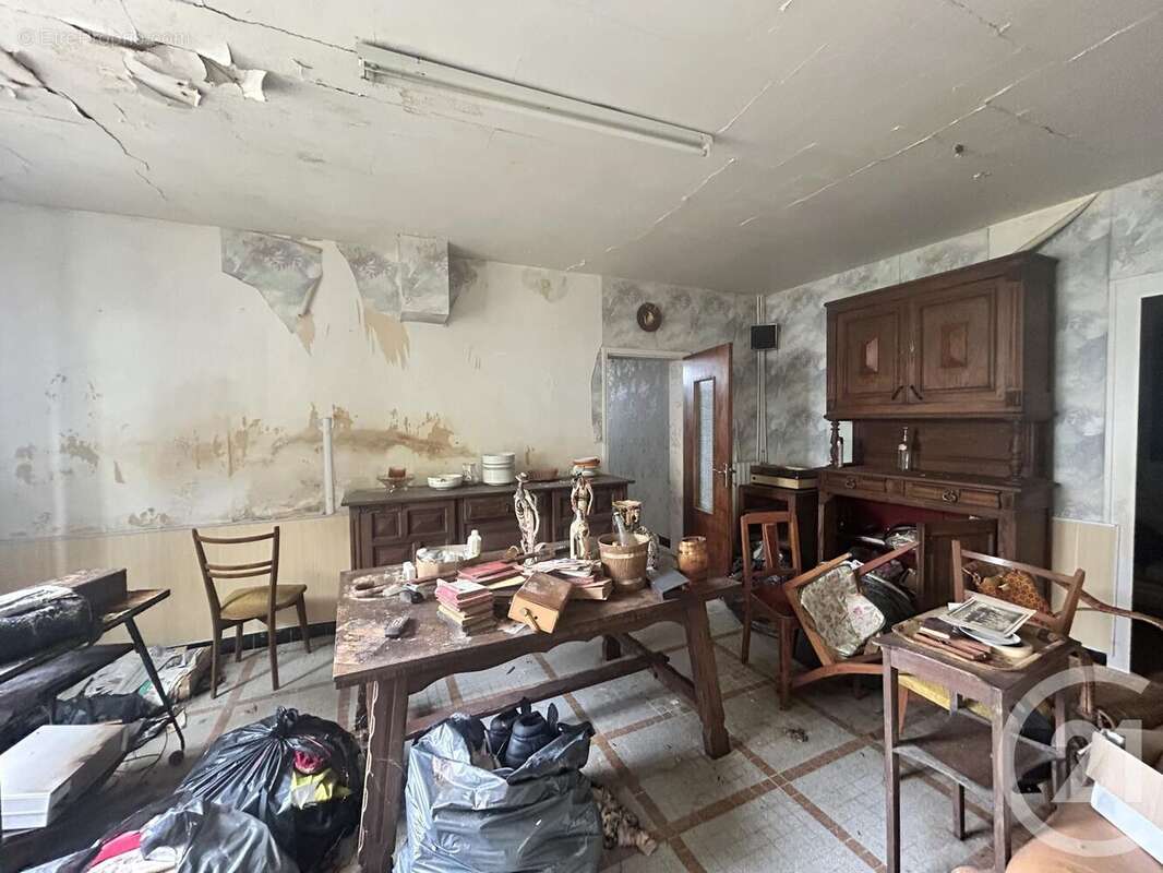 Maison à LES EGLISOTTES-ET-CHALAURES