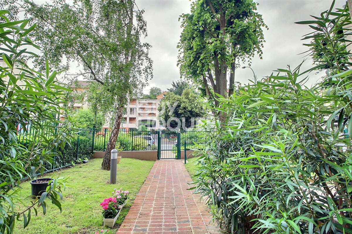 Appartement à CHAVILLE