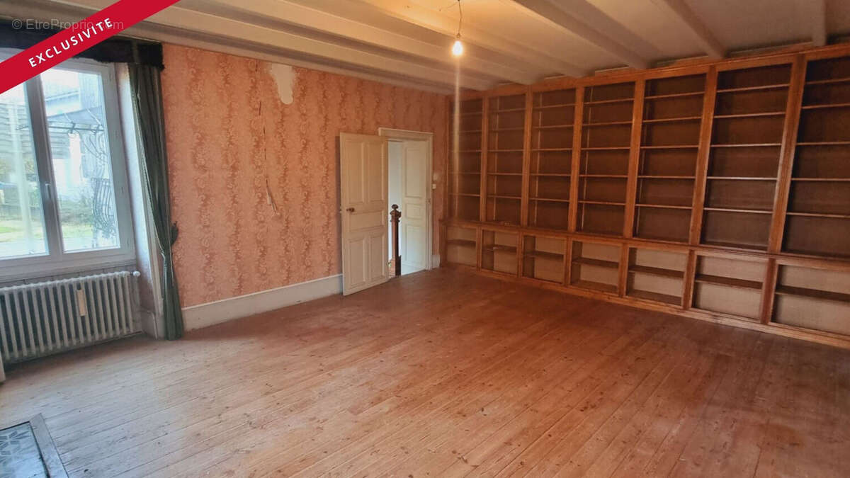 Autre à CHAMPAGNE-MOUTON