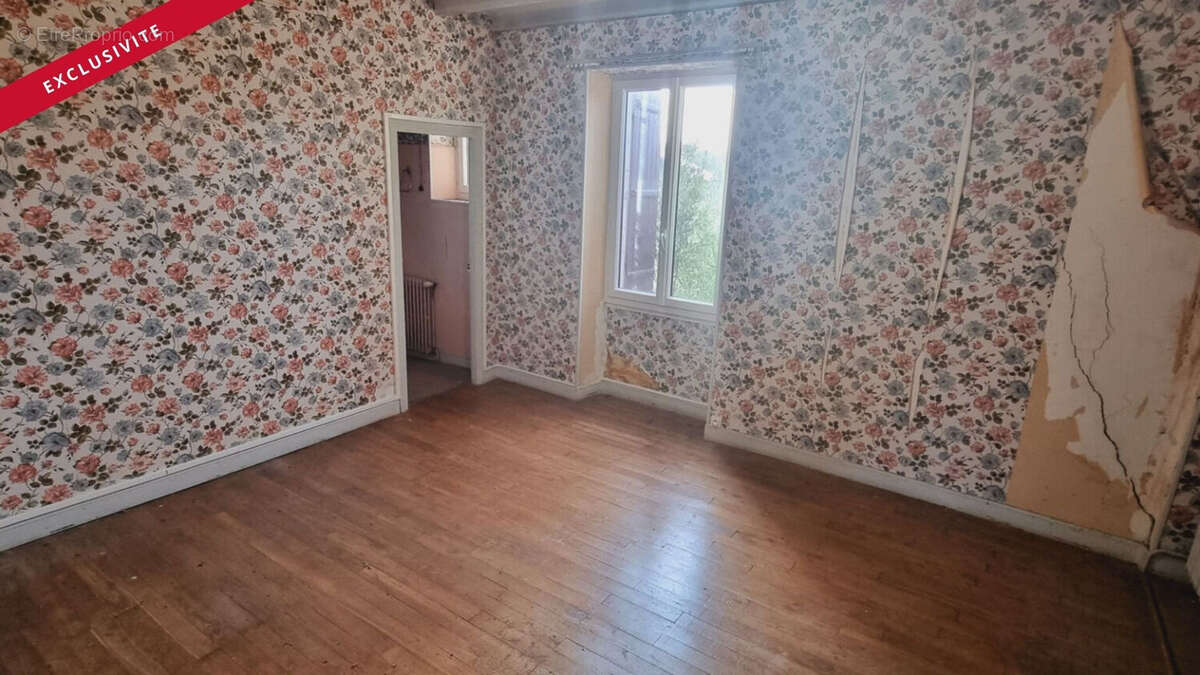 Autre à CHAMPAGNE-MOUTON