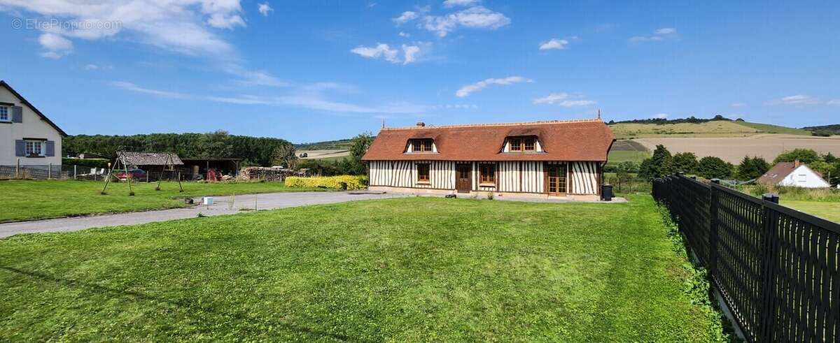 Maison à FREULLEVILLE