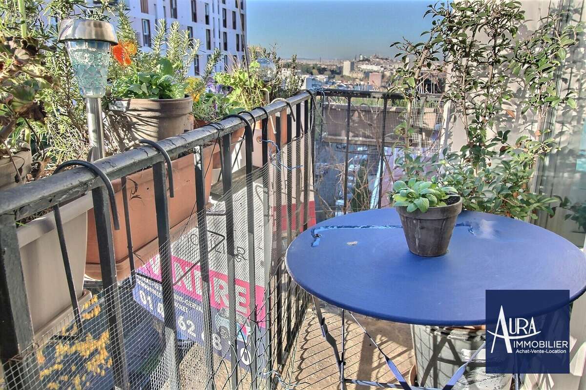 0_0001_2 - Appartement à LES LILAS