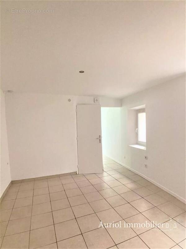 Appartement à AURIOL