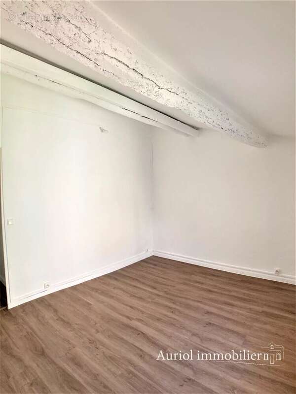 Appartement à AURIOL