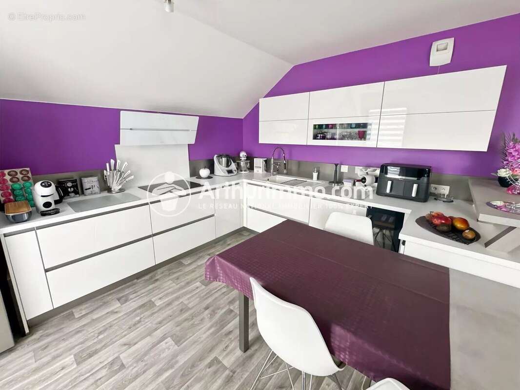 Appartement à SAINT-PIERRE-DU-PERRAY