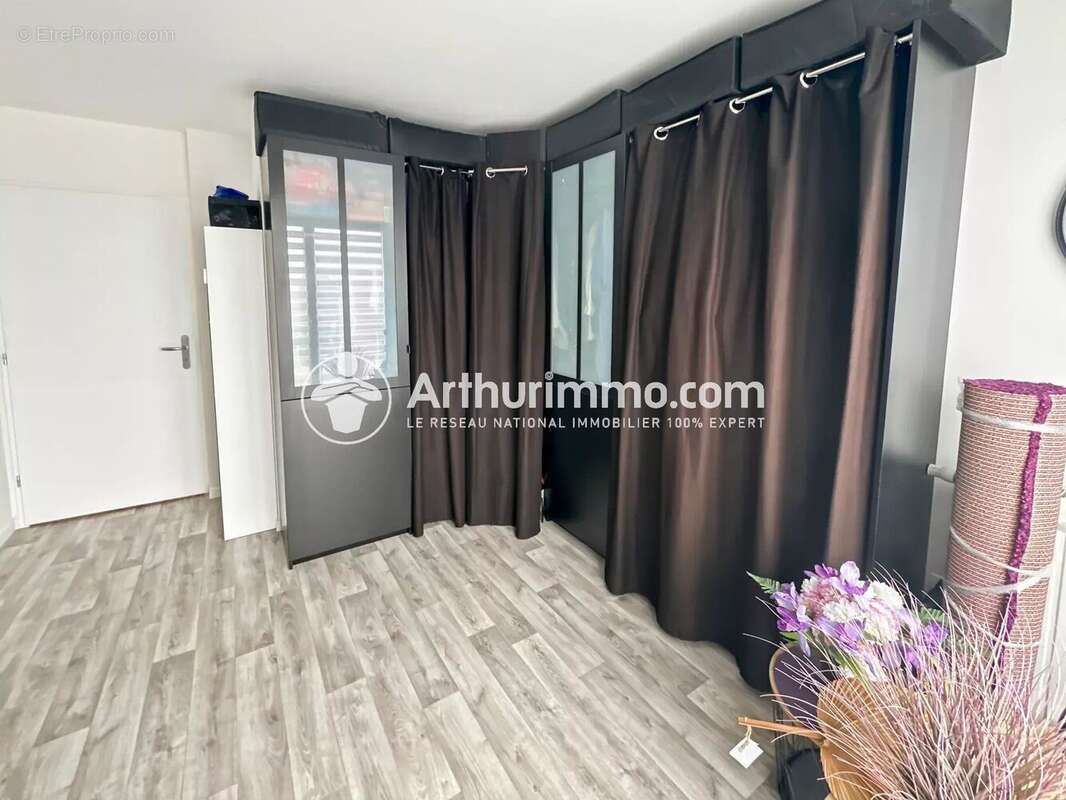 Appartement à SAINT-PIERRE-DU-PERRAY