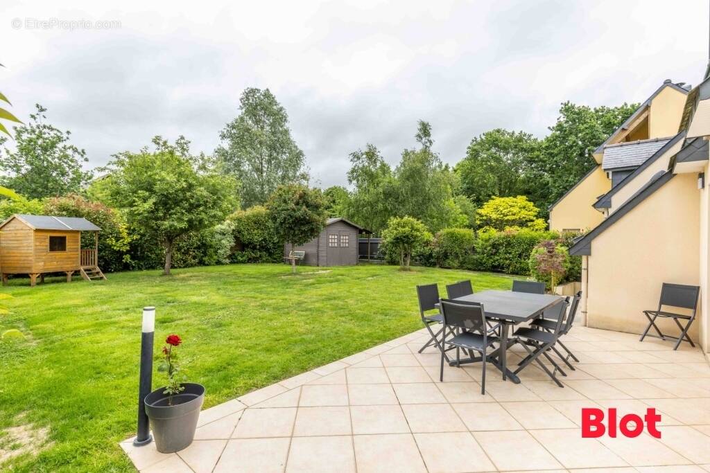 Maison à CHARTRES-DE-BRETAGNE