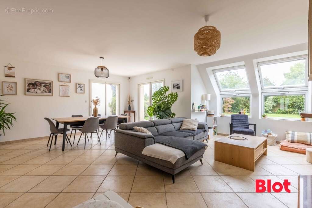 Maison à CHARTRES-DE-BRETAGNE