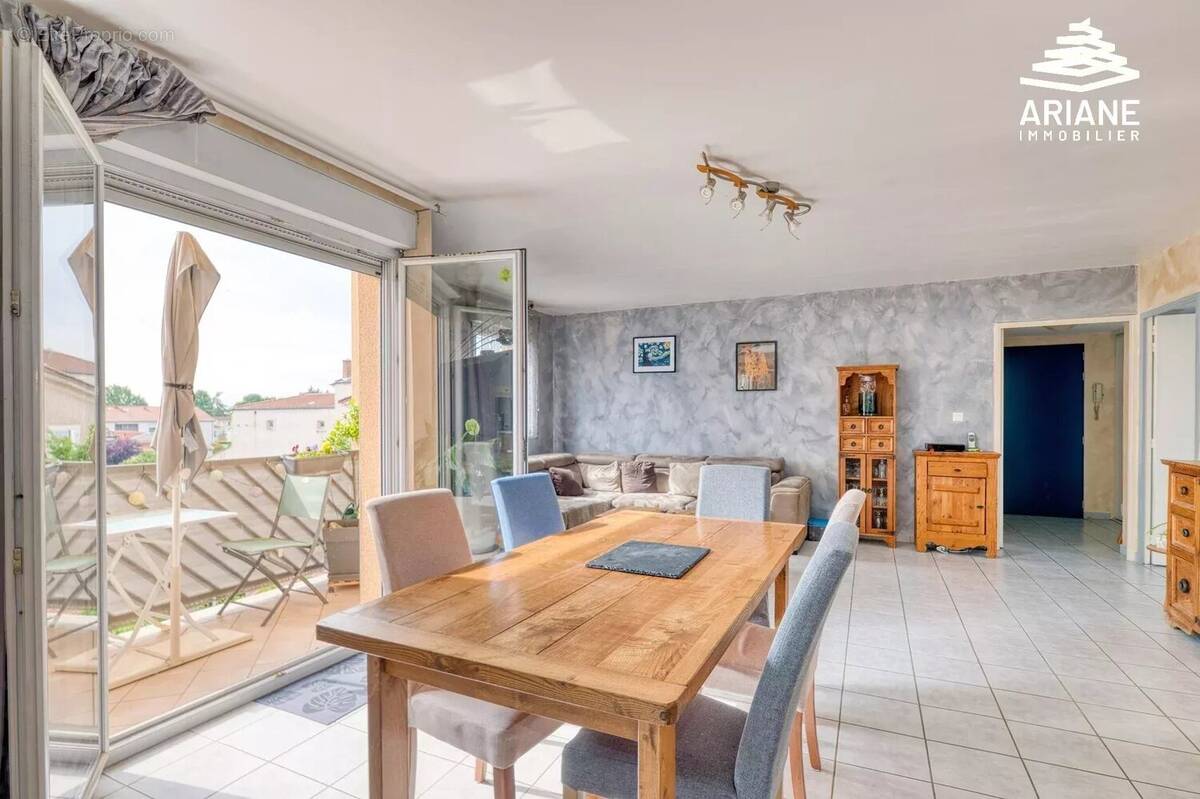 Appartement à CHAPONOST