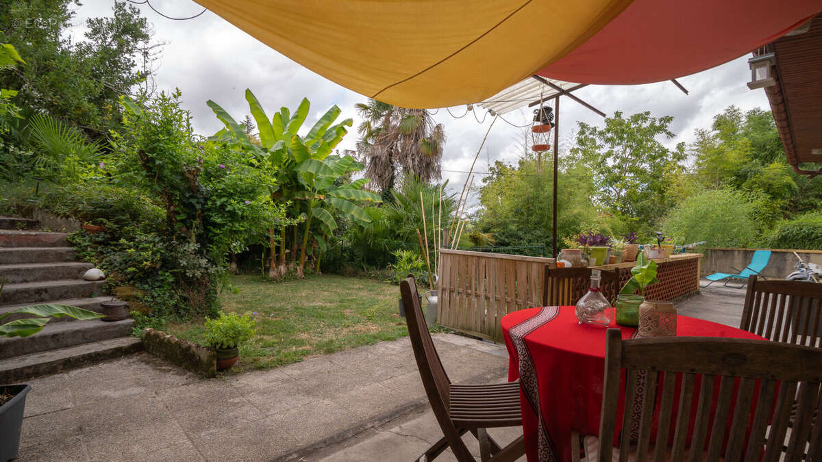 Maison à MONCRABEAU