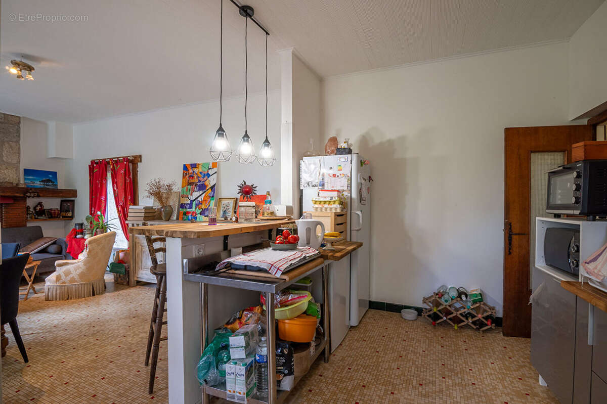 Maison à MONCRABEAU