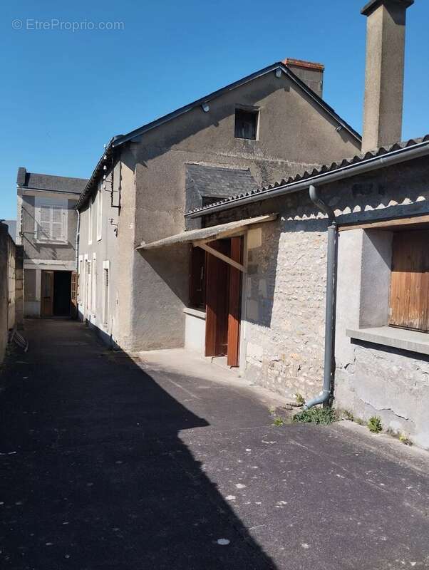 Maison à MONTREUIL-BELLAY