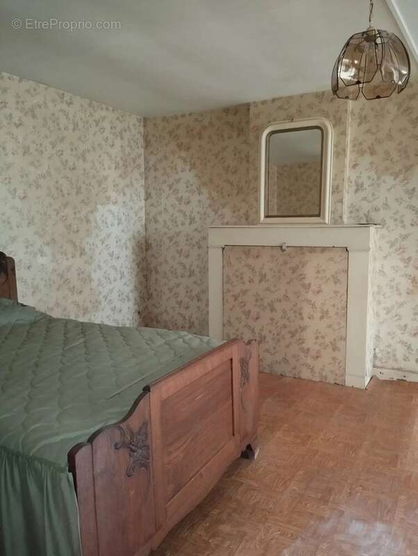 Maison à MONTREUIL-BELLAY