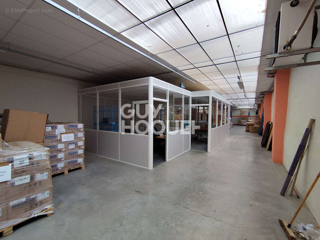 Commerce à PANISSIERES