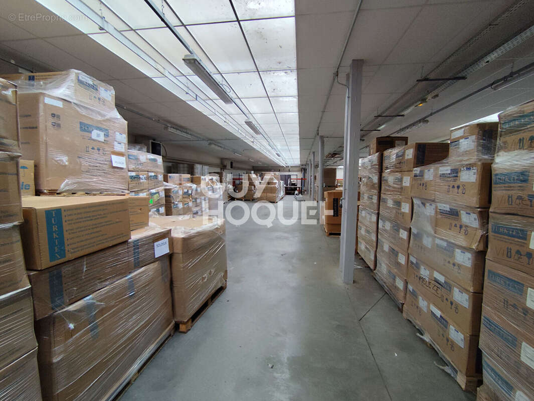 Commerce à PANISSIERES