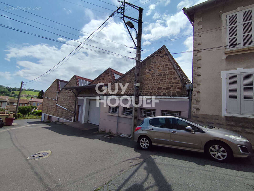 Commerce à PANISSIERES