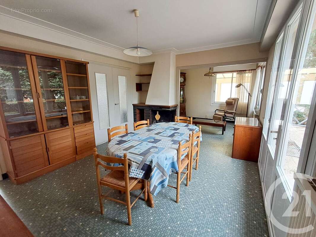 Maison à GROSBREUIL