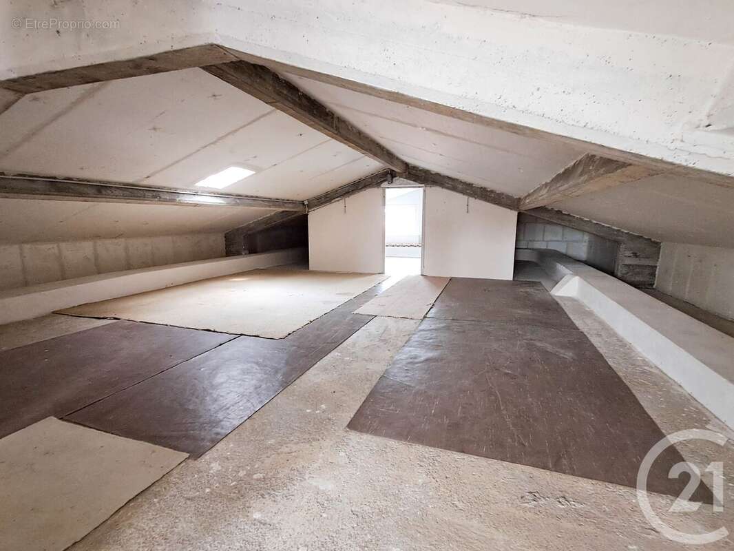 Maison à GROSBREUIL