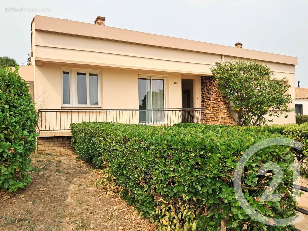 Maison à GROSBREUIL