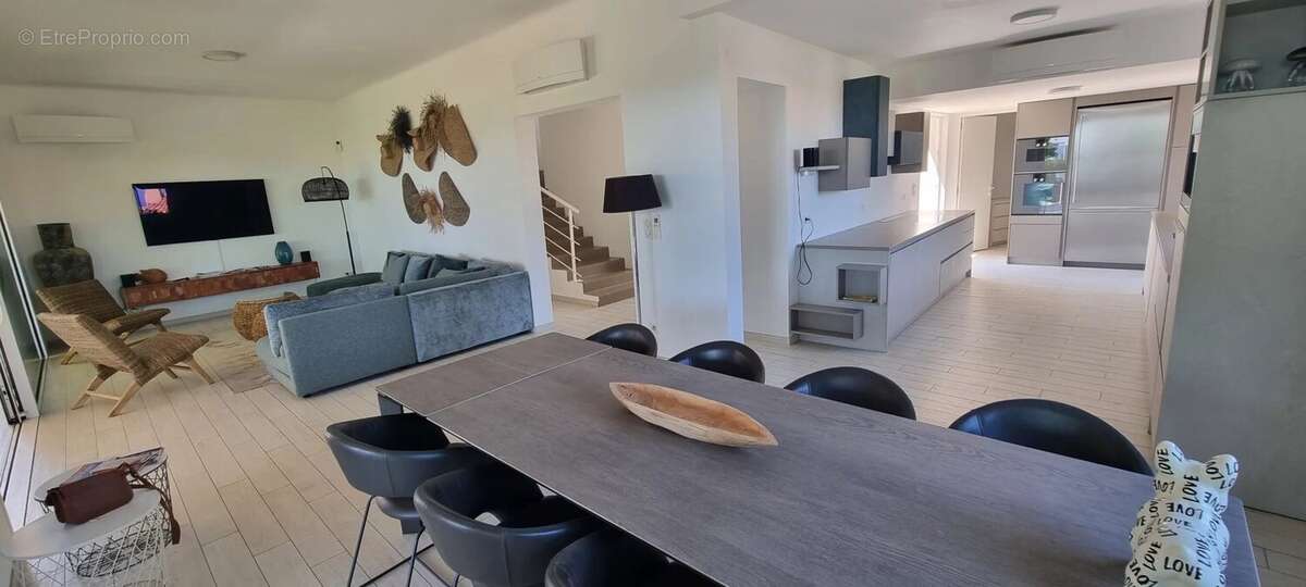 Maison à LES ISSAMBRES