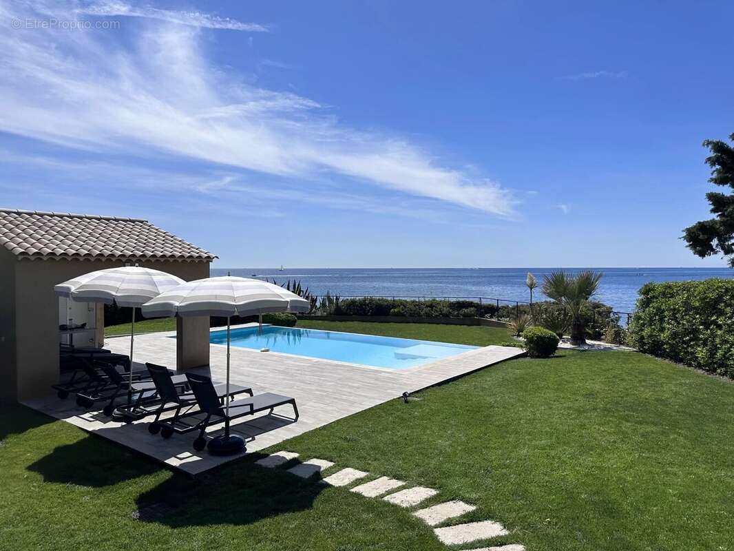 Maison à LES ISSAMBRES