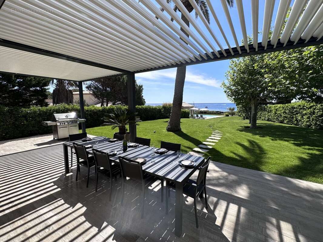 Maison à LES ISSAMBRES