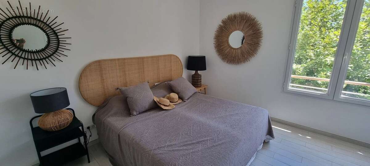 Maison à LES ISSAMBRES